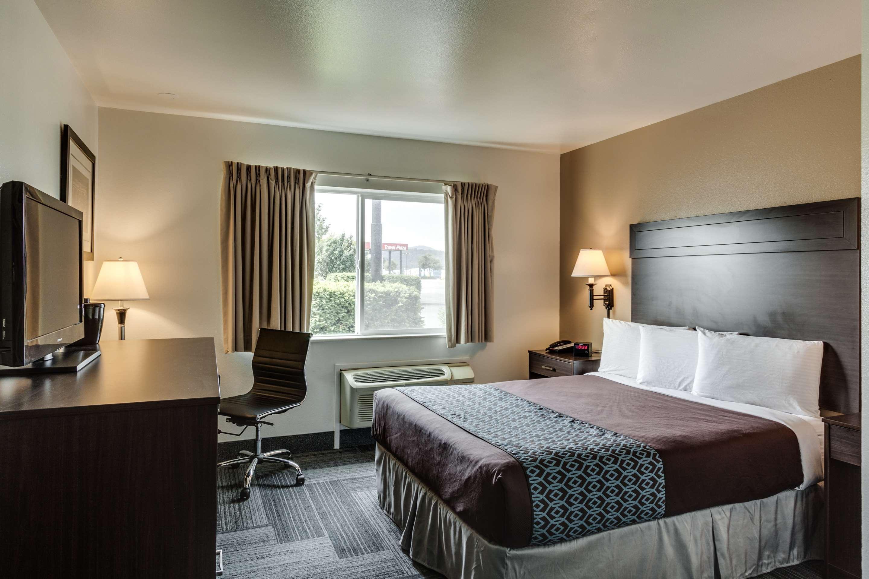 Surestay Plus Hotel By Best Western Пост Фолс Екстериор снимка